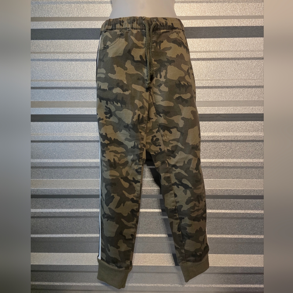 Ashley Mason Women's Camo Joggers
